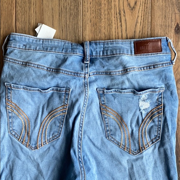 Hollister Ripped High-Rise Super Skinny Jeans - Picture 5 of 5